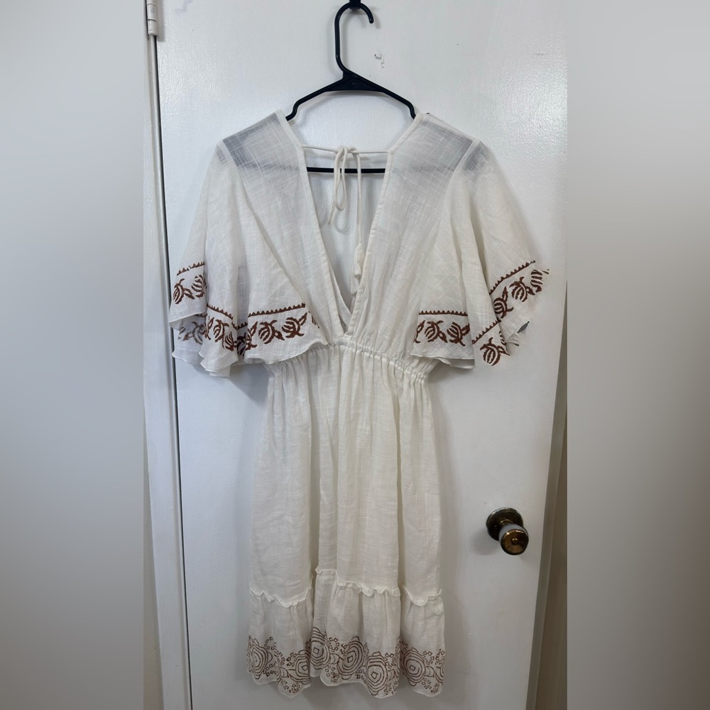 🎉3 for $50 🎉 India Boutique White Mini Dress with Brown Embroidery (FREE SIZE) - Picture 5 of 7